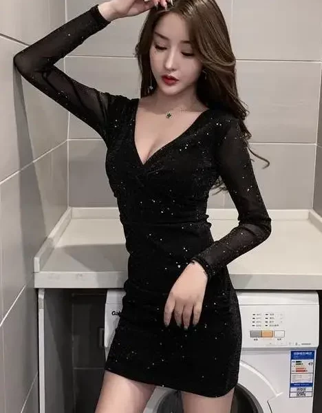 Slim and sexy nightclub long-sleeved ins short skirt v-neck hip-pack large-size dress for women
